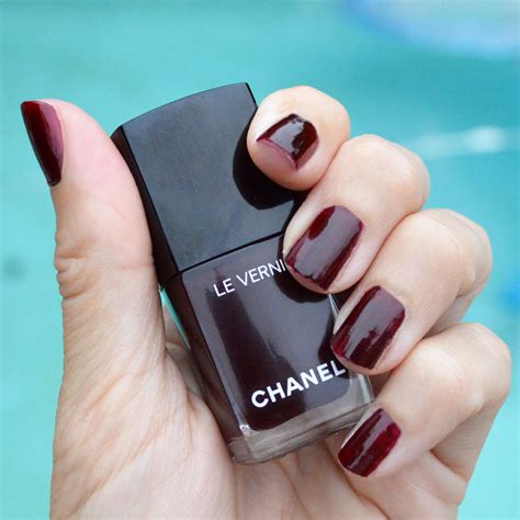 chanel nail varnish rouge noir.